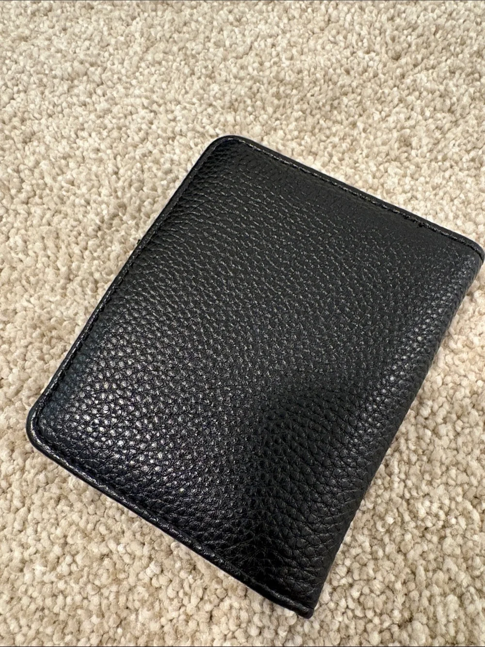 Classic Black Leather Bi-Fold Wallet - Unbranded
